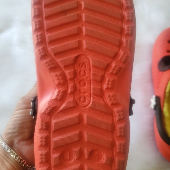 Crocs Classic Lined Mickey Mouse Crocs Youth Size 4 - Picture 6 of 6